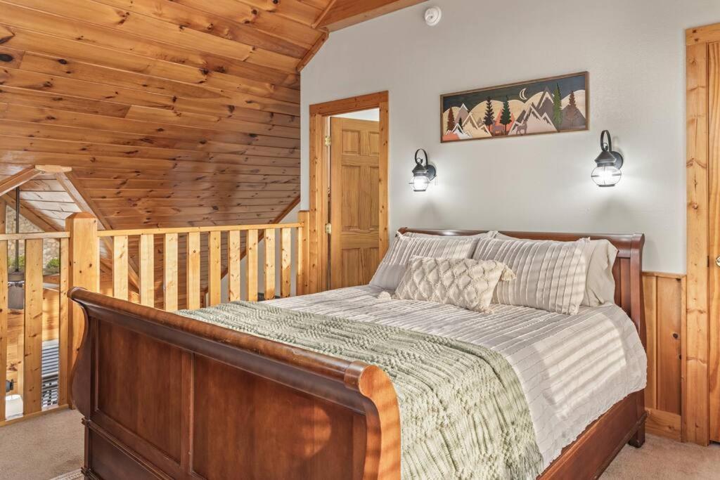 Cozy Cabin In The Smokies!!! Fully Furnished And Complete With Community Indoor And Outdoor Pools And Spas, Game And Fitness Rooms As Well As A Private Hot Tub Pigeon Forge Exteriér fotografie